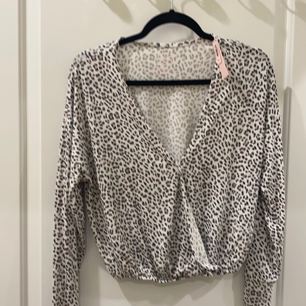 VS leopard print XS women’s top